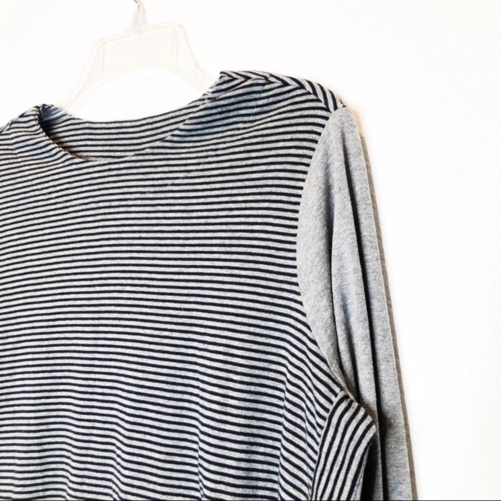 🎉HP🎉J. JILL Perfect Puma Top - Picture 3 of 8